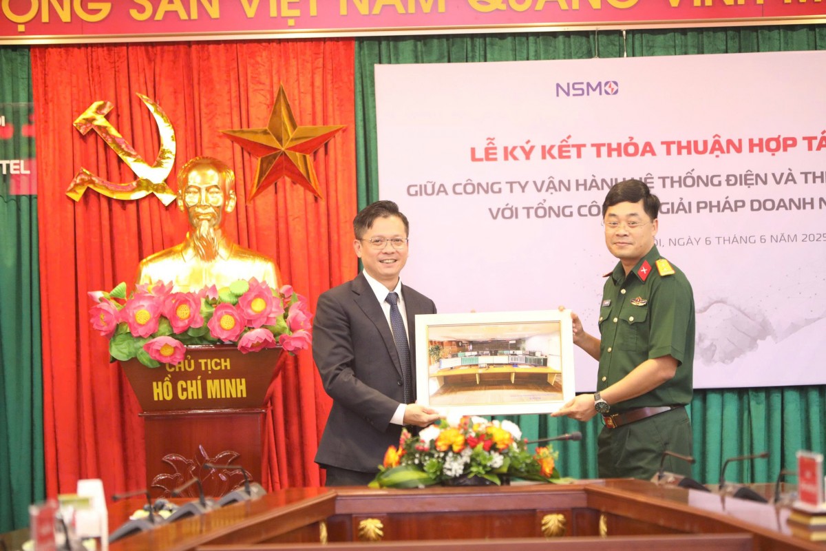NSMO và Viettel Solutions ký hợp tác thúc đẩy chuyển đổi số NSMO và Viettel Solutions ký hợp tác thúc đẩy chuyển đổi số