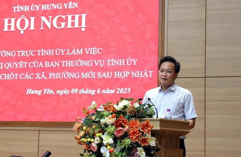 Bí thư Tỉnh ủy Hưng Yên Nguyễn Hữu Nghĩa phát biểu tại hội nghị. Ảnh: Đinh Văn Nhiều/TTXVN