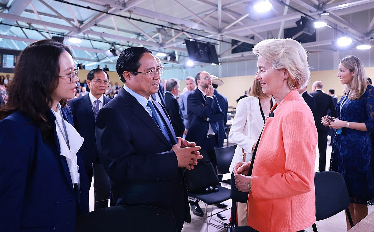 Thủ tướng Chính phủ Phạm Minh Chính gặp Chủ tịch Uỷ ban Châu Âu Ursula von der Leyen - Ảnh: VGP/Nhật Bắc Thủ tướng Chính phủ Phạm Minh Chính gặp Chủ tịch Uỷ ban Châu Âu Ursula von der Leyen - Ảnh: VGP/Nhật Bắc