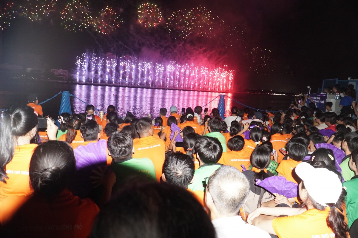 Gặp người gieo niềm tin, ước mơ cho trẻ em vùng cao Gặp người gieo niềm tin, ước mơ cho trẻ em vùng cao