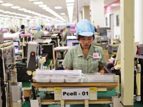 Năm 2013, kim ngạch XK điện thoại của Samsung ước đạt trên 20 tỷ USD. Ảnh: T.BÌNH.