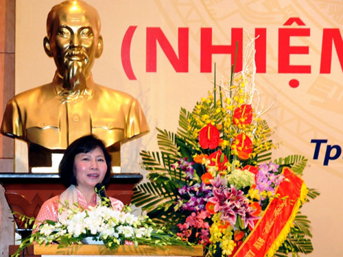 Thứ trưởng Hồ Thị Kim Thoa phát biểu tại Đại hội Hiệp hội thuốc lá Việt Nam 2013- 2018