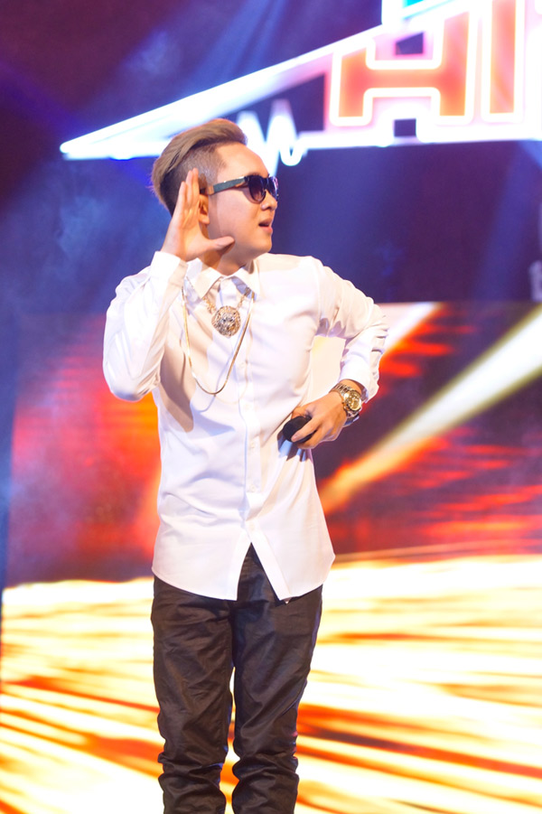 Hương Giang Idol khoe chân dài miên man với bodysuit bó gọn | Hương Giang,người đẹp chuyển giới,diện jumpsuit ngắn,khoe thân hình,nóng bỏng,chân dài miên man,New Hits