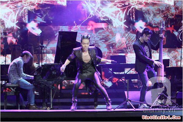 Vũ Cát Tường giành cú đúp giải thưởng danh giá với bản hit Vết mưa