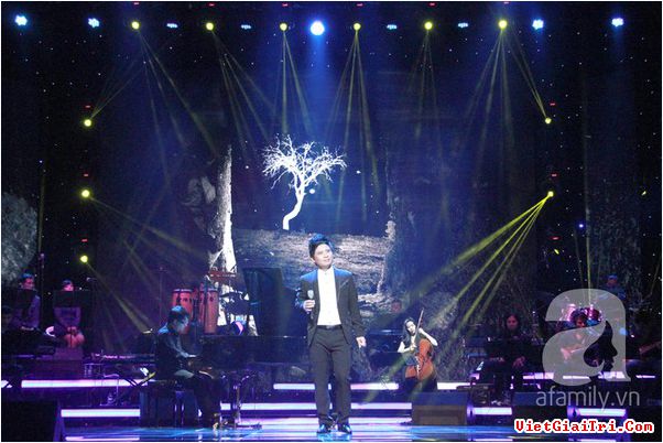 Vũ Cát Tường giành cú đúp giải thưởng danh giá với bản hit Vết mưa