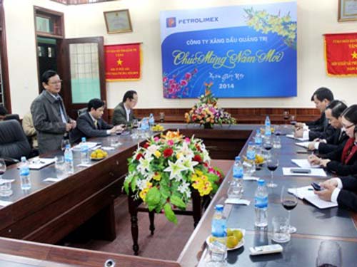 Phó Bí thư Tỉnh ủy, Chủ tịch UBND tỉnh Quảng Trị Nguyễn Đức Cường phát biểu đánh giá, ghi nhận nỗ lực của tập thể cán bộ, CNV-LĐ Petrolimex Quảng Trị trong năm 2013