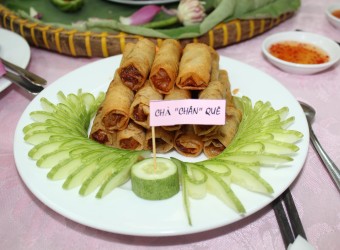 Món chả giò chân quê và chè long nhãn đoạt giải nhì.