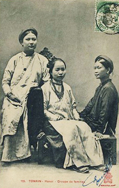 Phụ nữ nhà giàu.