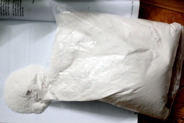 Sữa tắm, dầu gội 12.000 đồng/lít ở chợ hóa chất Kim Biên (9)