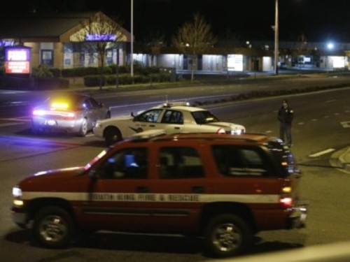 Cảnh sát phong tỏa một số tuyến đường quanh hiện trường