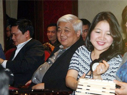 Bầu Kiên đã từng giữ nhiều chức vụ tại các ngân hàng, công ty. 