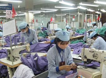 Mục tiêu xuất khẩu dệt may đạt 13 tỷ USD năm 2011, tương đương tăng trưởng khoảng 17–18% hoàn toàn có khả năng đạt được.