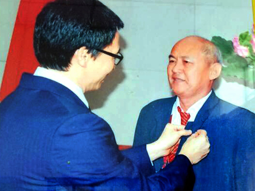 Ông Lê Văn Hồng tại buổi tiếp kiến Phó Thủ tướng Vũ Đức Đam trước ngày giao lưu chương trình “Trái tim biển đảo”