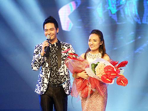 Giây phút đăng quang của Nhật Thủy.