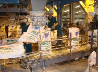 PVFCCo là đơn vị chịu trách nhiệm trong công tác bình ổn thị trường đạm urê