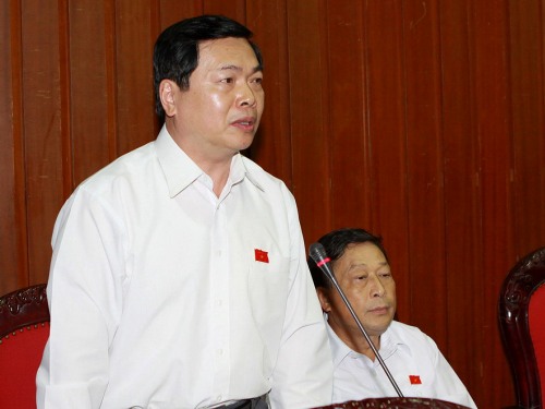 Bộ trưởng Vũ Huy Hoàng phát biểu tại kỳ họp thứ 5, Quốc hội khóa XIII.