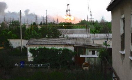 Nga: Nổ kho vũ khí chứa 6.000 quả đạn pháo