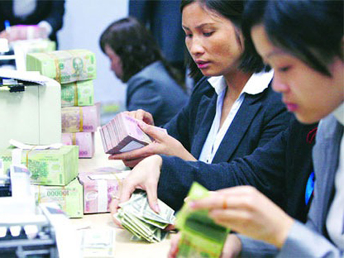 Một kênh dữ liệu mà VnEconomy tham khảo cho thấy, chỉ riêng lượng mua ròng ngoại tệ trong năm 2012 đã khoảng 12,4 tỷ USD, đồng nghĩa với hơn gần 260 nghìn tỷ đồng đưa ra đối ứng.