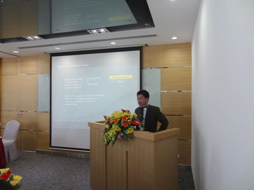 Tân Viện trưởng Viện Nghiên cứu và Phát triển CMC Nguyễn Kim Cương phát biểu lễ ra mắt.