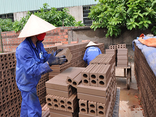 Sử dụng gạch không nung là góp phần tiết kiệm tài nguyên, bảo vệ môi trường