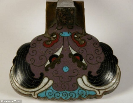 Tại địa điểm khảo cổ ở hạt Suffolk, người ta đã tìm thấy cây quyền trượng vào năm 1939.