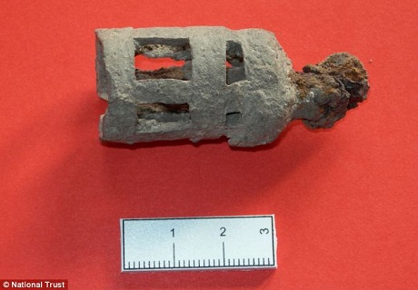 Tại địa điểm khảo cổ ở hạt Suffolk, người ta đã tìm thấy cây quyền trượng vào năm 1939.