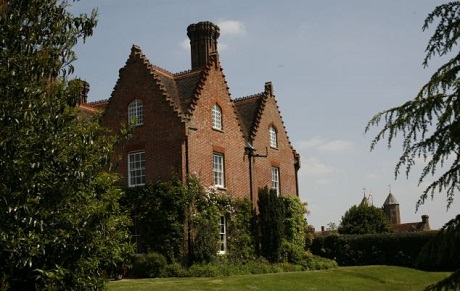 Tại địa điểm khảo cổ ở hạt Suffolk, người ta đã tìm thấy cây quyền trượng vào năm 1939.