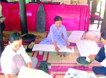 Nghề làm tranh làng Sình