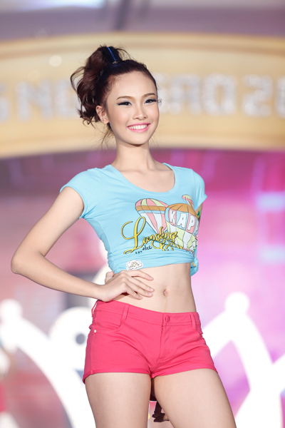 Sai-Thi-Huong-Ly-1375289788_500x0.jpg
