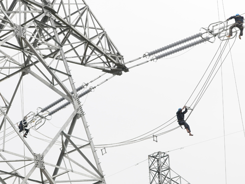 EVN SPC luôn bảo đảm 100% CNVC-LĐ có việc làm và thu nhập ổn định