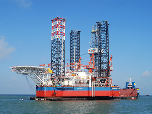 Giàn khoan 90 m nước do ngành dầu khí chế tạo