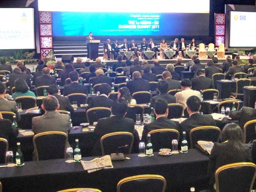 Việt Nam tham gia nhiều diễn đàn kinh tế quan trọng trong khu vực và trên thế giới