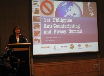 Bà Louise Van Gneunen - Tổng giám đốc WIPO - phát biểu tại lễ khai mạc