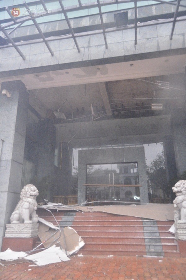 Những hình ảnh về sự tàn phá kinh hoàng của bão số 11 tại Đà Nẵng 8