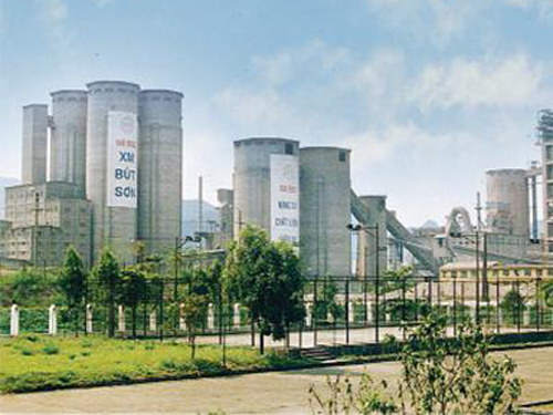 Công ty Xi măng Bút Sơn hiện có công suất 3 triệu tấn xi măng/năm