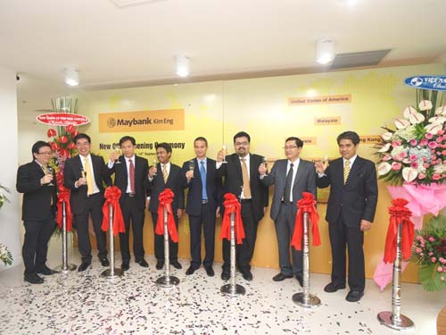 Khai trương Hội sở mới của Maybank Kim Eng tại tòa nhà Vincom B, TP.GCM giữa tháng 9/2013