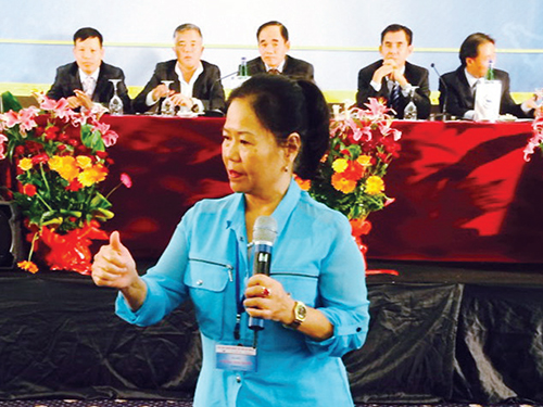 Bà Hương phát biểu tại Diễn đàn Doanh nghiệp Việt kiều châu Âu lần thứ 8