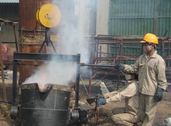 Nhân rộng mô hình xử lý khí thải giảm thiểu ô nhiễm Ảnh: Cấn Dũng