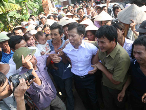 Ông Nguyễn Thanh Chấn được tạm đình chỉ thi hành án sau khi đã ngồi tù 10 năm vì án chung thân.