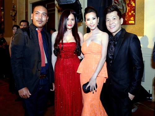 Nữ đại gia Hà Tĩnh và hoa hậu Thu Hoài đọ vẻ sành điệu