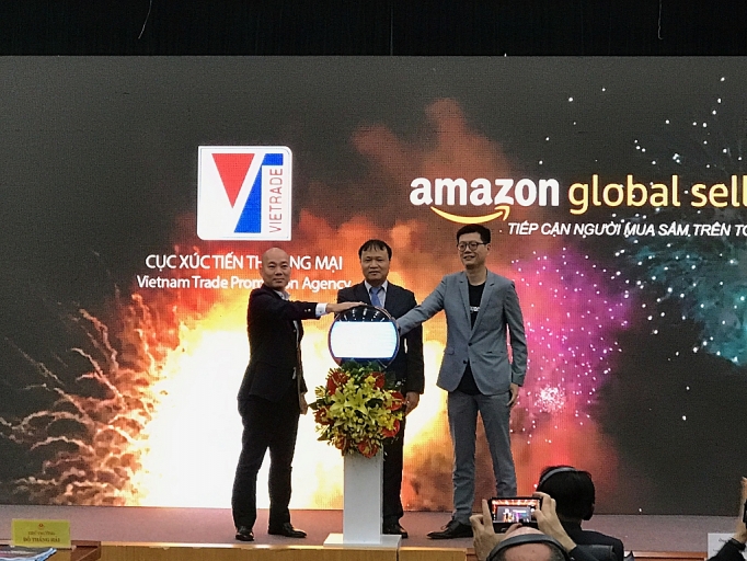 vietrade bat tay amazon day manh xuat khau qua thuong mai dien tu