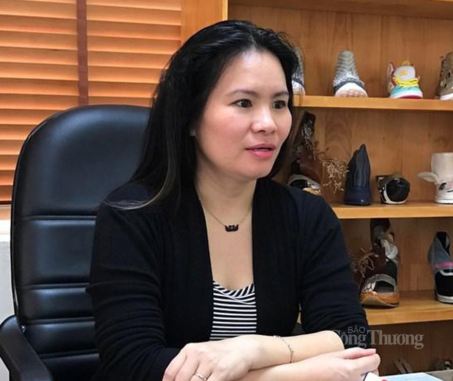 Bà Phan Thị Thanh Xuân- Phó Chủ tịch Hiệp hội Da giày - Túi xách Việt Nam Bà Phan Thị Thanh Xuân- Phó Chủ tịch Hiệp hội Da giày - Túi xách Việt Nam