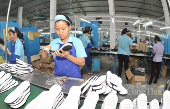 Tháng 8, xuất khẩu da giày giảm 38,2%