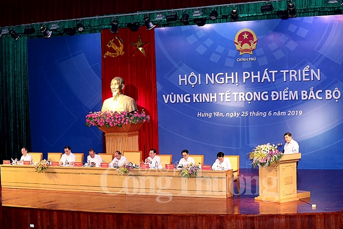 4 giai phap lon phat trien toan dien vung kinh te trong diem bac bo