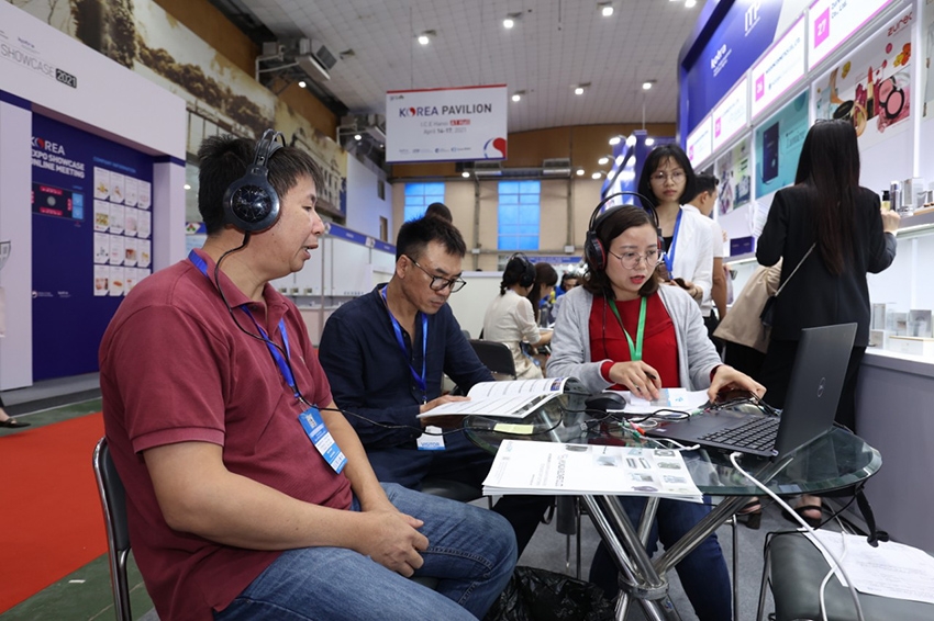 Hơn 18 đoàn doanh nghiệp Việt Nam - Hàn Quốc được kết nối giao thương trực tuyến Hơn 18 đoàn doanh nghiệp Việt Nam - Hàn Quốc được kết nối giao thương trực tuyến