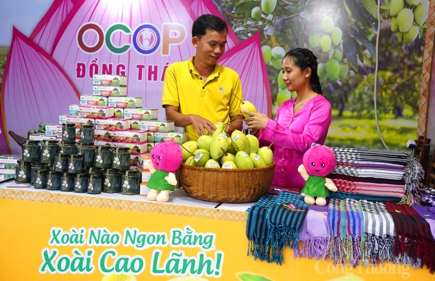 Khai mạc Hội chợ Xúc tiến thương mại cho các hợp tác xã Coop-Expo 2022