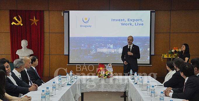 mo rong hop tac thuong mai viet nam uruguay