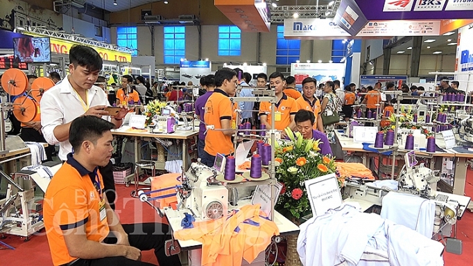 HanoiTex 2019: Cơ hội tiếp cận công nghệ hiện đại cho doanh nghiệp dệt may hanoitex 2019 co hoi tiep can cong nghe hien dai cho doanh nghiep det may