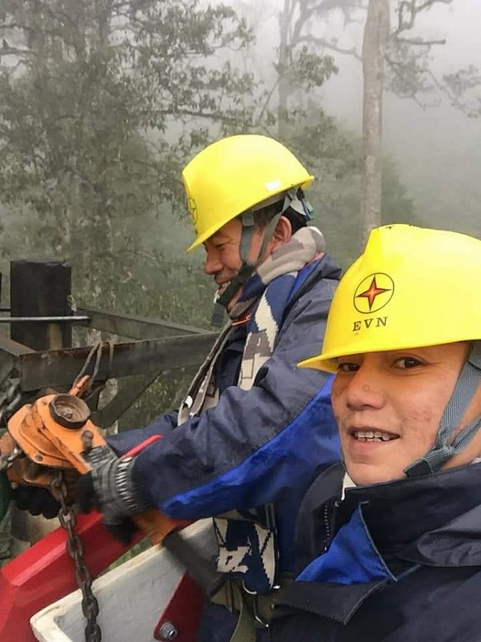 EVNNPC đảm bảo điện trong thời tiết băng giá EVNNPC đảm bảo điện trong thời tiết băng giá