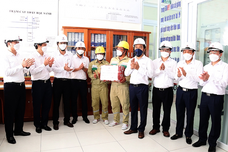 TTĐ Ninh Thuận: Nâng cao hiệu quả vận hành, giải tỏa tối đa công suất các nguồn năng lượng tái tạo TTĐ Ninh Thuận: Nâng cao hiệu quả vận hành, giải tỏa tối đa công suất các nguồn năng lượng tái tạo